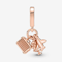 Reise Charm Anhänger ✈ Reiseschmuck Flugzeug Globus Koffer Rosé von Pandora